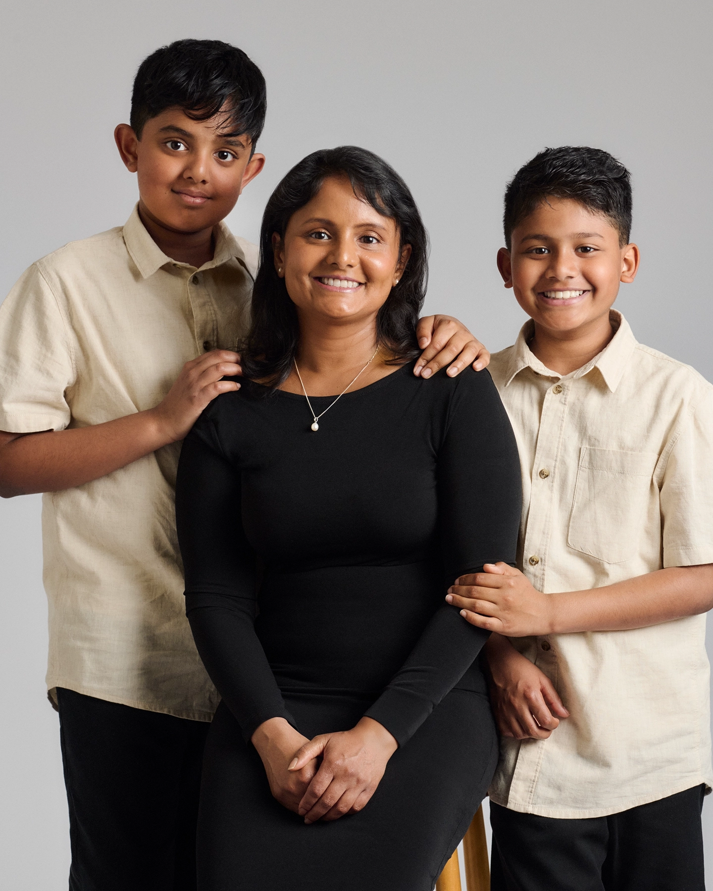 Samarasinghe Family family portrait photography — image 1